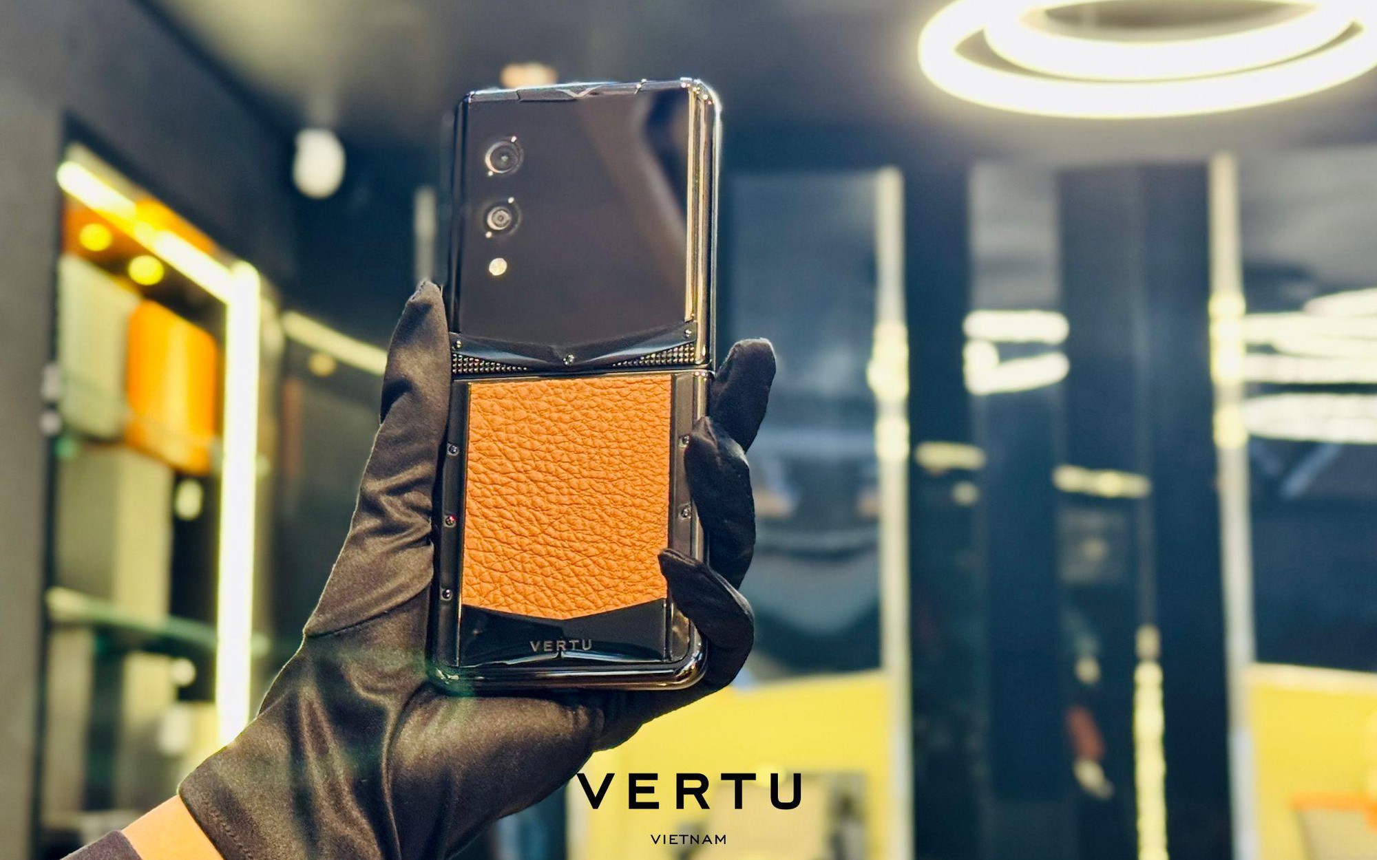 Vertu Quantum Flip chính thức công bố giá: Giá trị thủ công vượt xa cả giá tiền