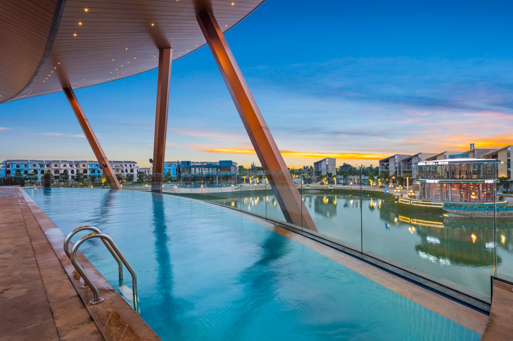 Tháp Luxury – Dấu mốc quan trọng trong tiến trình kiến tạo Regal Residence Đồng Hới - Ảnh 2. Tháp Luxury – Dấu mốc quan trọng trong tiến trình kiến tạo Regal Residence Đồng Hới - Ảnh 2.
