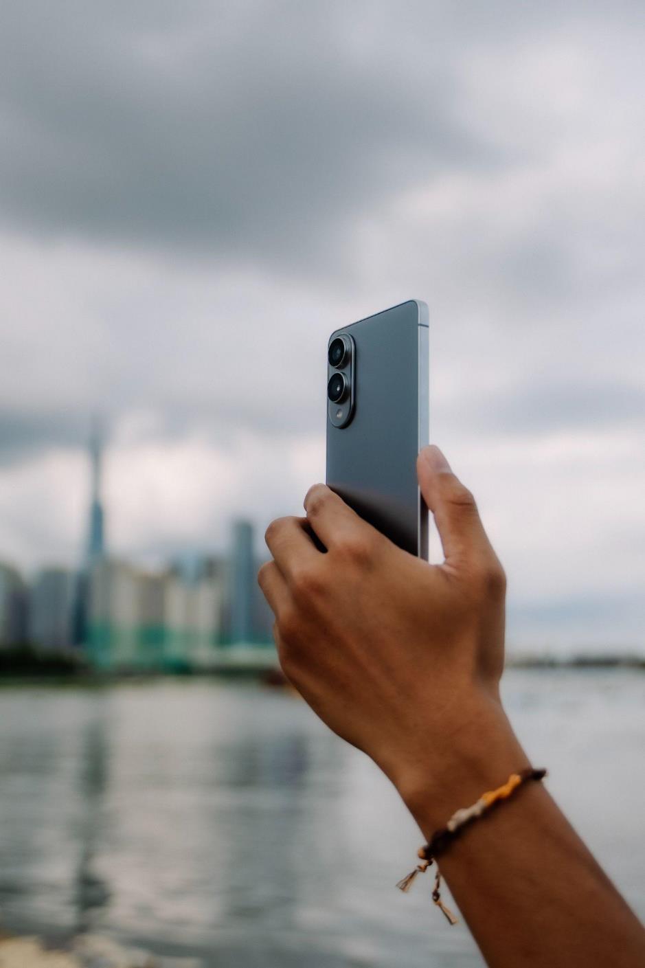 Samsung chứng tỏ vị thế “chiếu trên” với flagship mỏng nhẹ, lấn lướt loạt smartphone rập khuôn thiết kế- Ảnh 3.