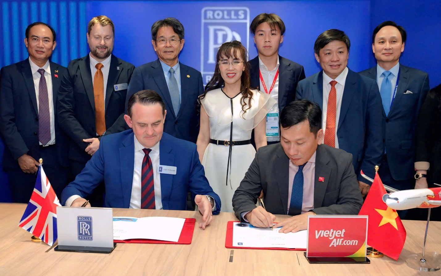Vietjet ký đơn hàng mới 40 động cơ Trent 7000 với Rolls-Royce