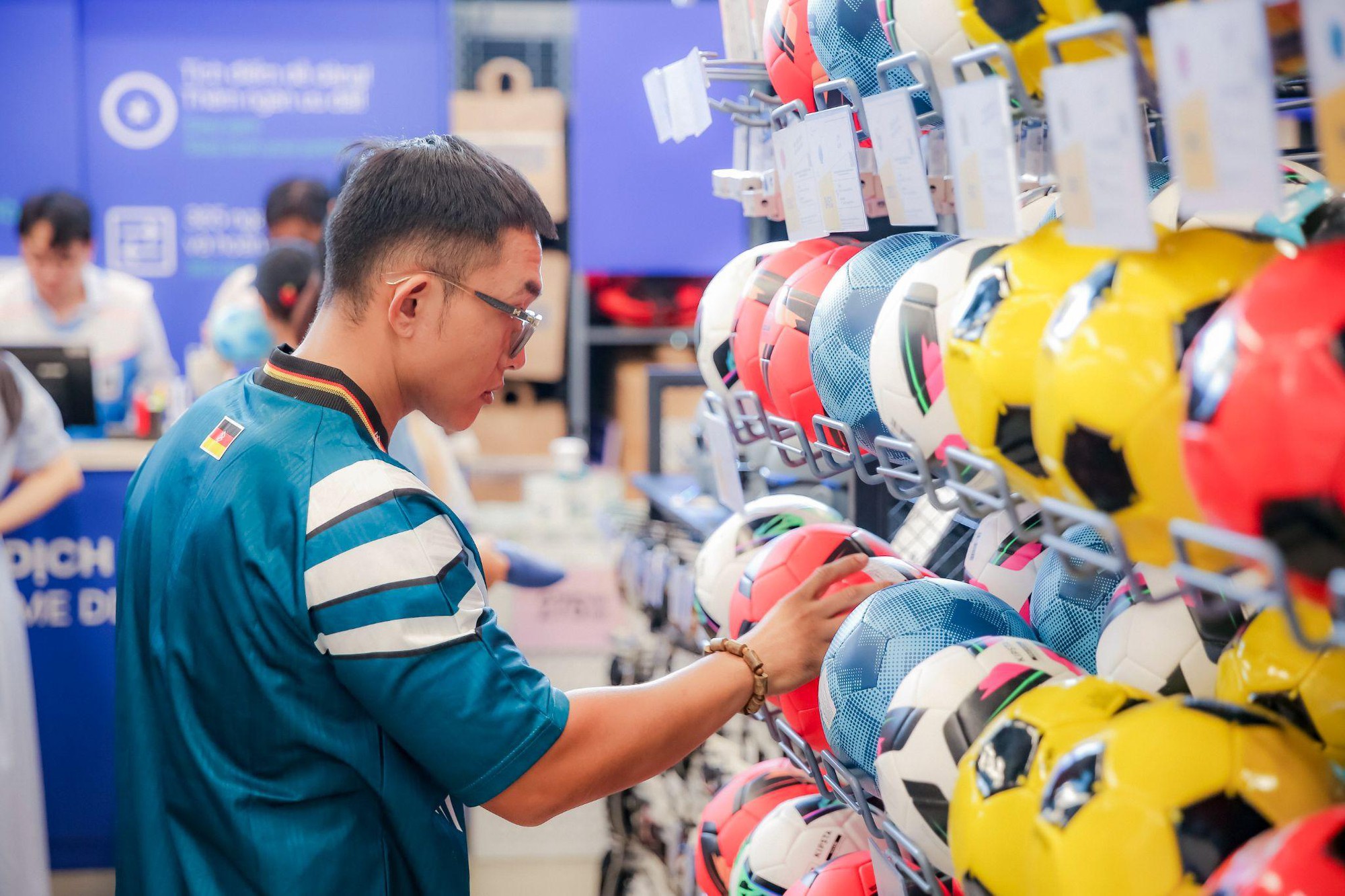 Decathlon kỷ niệm 30 năm phát triển tại Việt Nam: Hành trình lan tỏa niềm đam mê thể thao- Ảnh 1. Decathlon kỷ niệm 30 năm phát triển tại Việt Nam: Hành trình lan tỏa niềm đam mê thể thao- Ảnh 1.