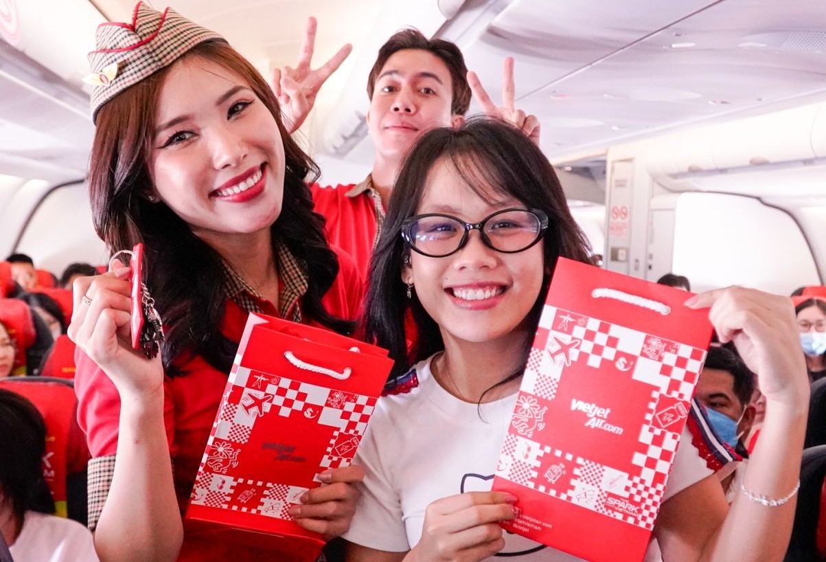 Trải nghiệm không khí đại nhạc hội ngay từ chuyến bay Vietjet đến K-Star Spark Hà Nội - Ảnh 1. Trải nghiệm không khí đại nhạc hội ngay từ chuyến bay Vietjet đến K-Star Spark Hà Nội - Ảnh 1.