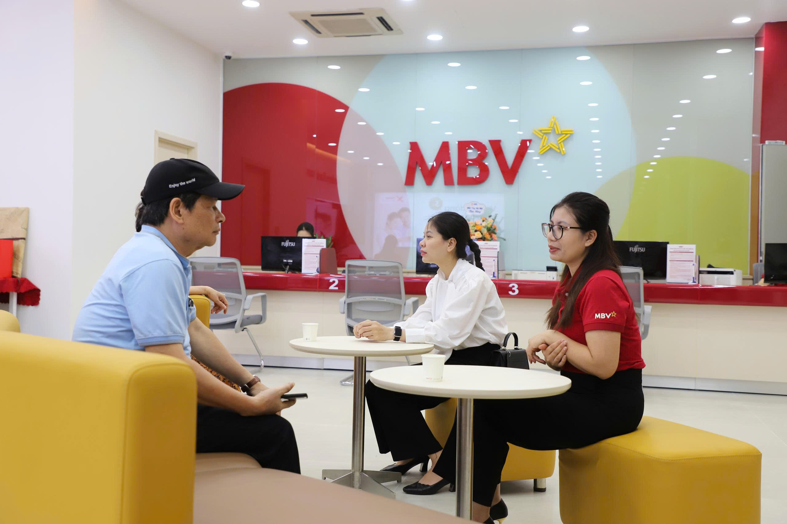 Ngân hàng MBV nâng cấp toàn diện sàn giao dịch: Chuẩn hóa không gian – tối ưu trải nghiệm- Ảnh 2.