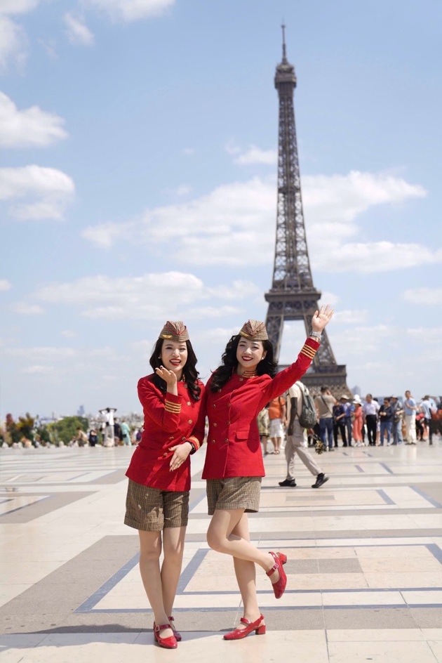 Tiếp viên hàng không Vietjet nổi bật giữa Paris Air Show 2025- Ảnh 7. Tiếp viên hàng không Vietjet nổi bật giữa Paris Air Show 2025- Ảnh 7.