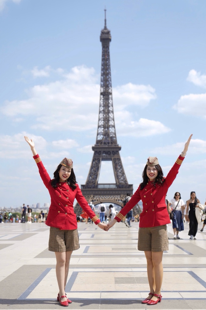 Tiếp viên hàng không Vietjet nổi bật giữa Paris Air Show 2025- Ảnh 9. Tiếp viên hàng không Vietjet nổi bật giữa Paris Air Show 2025- Ảnh 9.