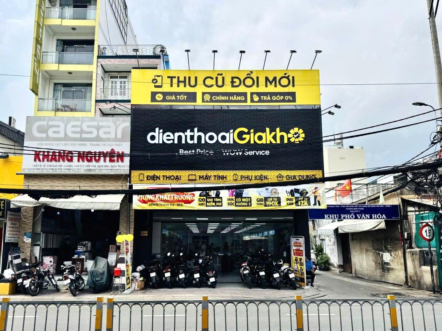 Điện Thoại Giá Kho khai trương cửa hàng mới tại Quận 7 với không gian trải nghiệm hiện đại- Ảnh 1.