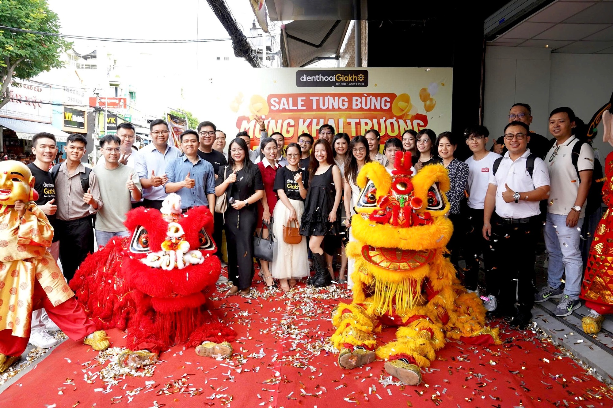 Điện Thoại Giá Kho khai trương cửa hàng mới tại Quận 7 với không gian trải nghiệm hiện đại- Ảnh 2.