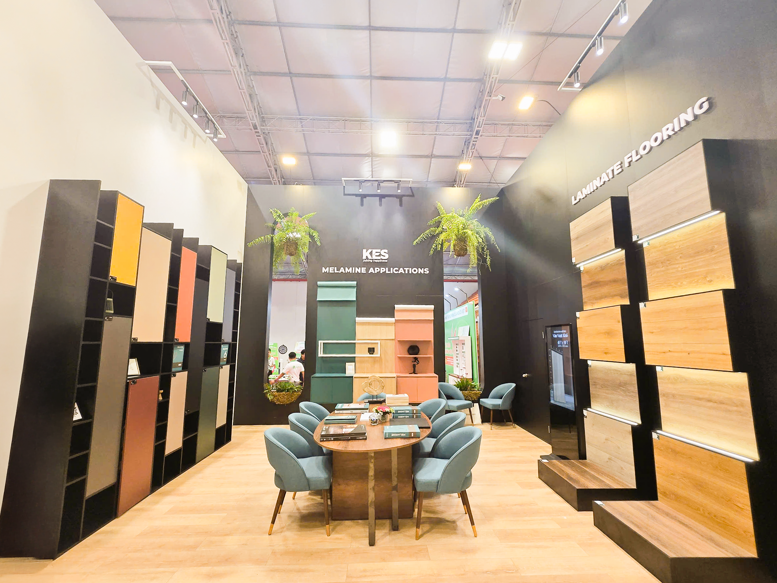 KES mang sắc màu châu Âu đến Vietbuild qua 8 bộ sưu tập mới- Ảnh 2.