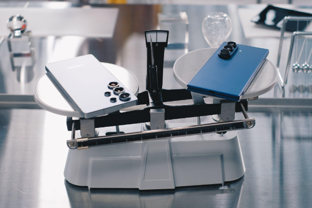 Đã chơi điện thoại gập là phải chọn Galaxy Z Fold7: Bước nhảy vọt chỉ sau 1 năm- Ảnh 2. Đã chơi điện thoại gập là phải chọn Galaxy Z Fold7: Bước nhảy vọt chỉ sau 1 năm- Ảnh 2.