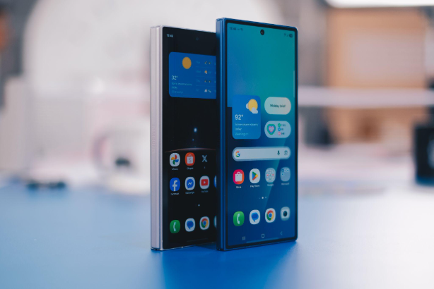 Đã chơi điện thoại gập là phải chọn Galaxy Z Fold7: Bước nhảy vọt chỉ sau 1 năm- Ảnh 4. Đã chơi điện thoại gập là phải chọn Galaxy Z Fold7: Bước nhảy vọt chỉ sau 1 năm- Ảnh 4.