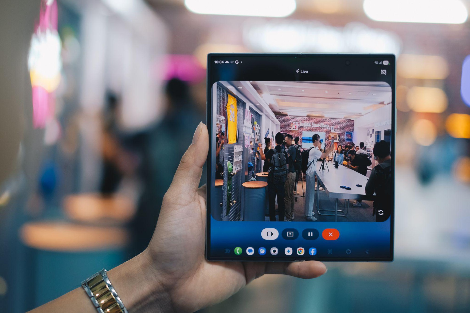 Không nâng cấp lên Galaxy Z Fold7, bạn đang tự giới hạn trải nghiệm gập- Ảnh 6. Không nâng cấp lên Galaxy Z Fold7, bạn đang tự giới hạn trải nghiệm gập- Ảnh 6.