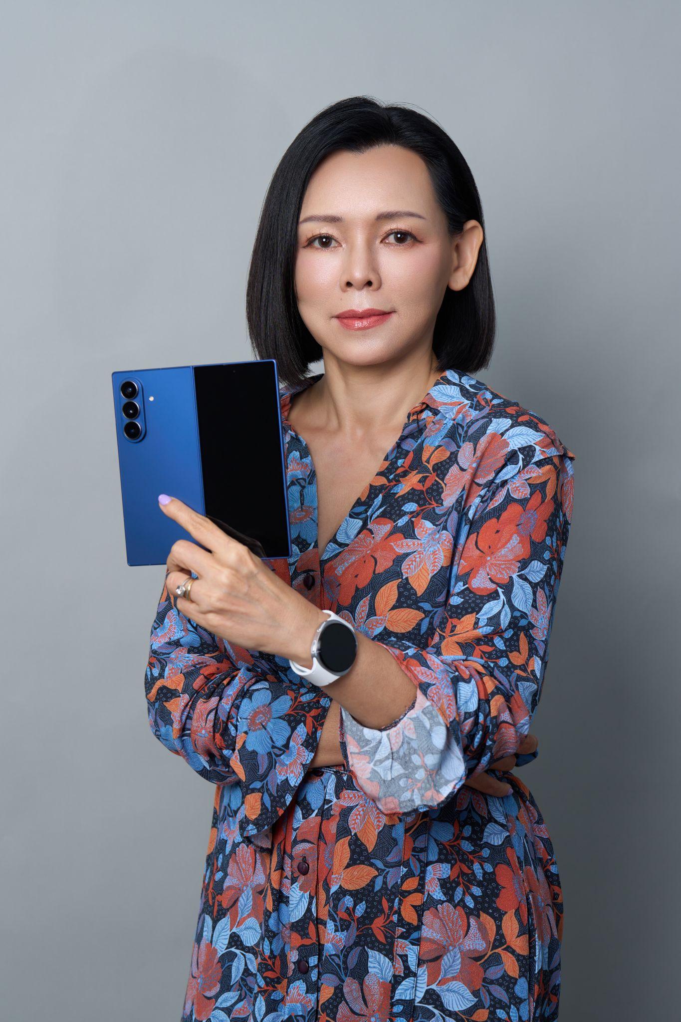 Galaxy Z Fold7 chinh phục chủ tịch FPT Retail nhờ Galaxy AI và thiết kế đột phá- Ảnh 1. Galaxy Z Fold7 chinh phục chủ tịch FPT Retail nhờ Galaxy AI và thiết kế đột phá- Ảnh 1.