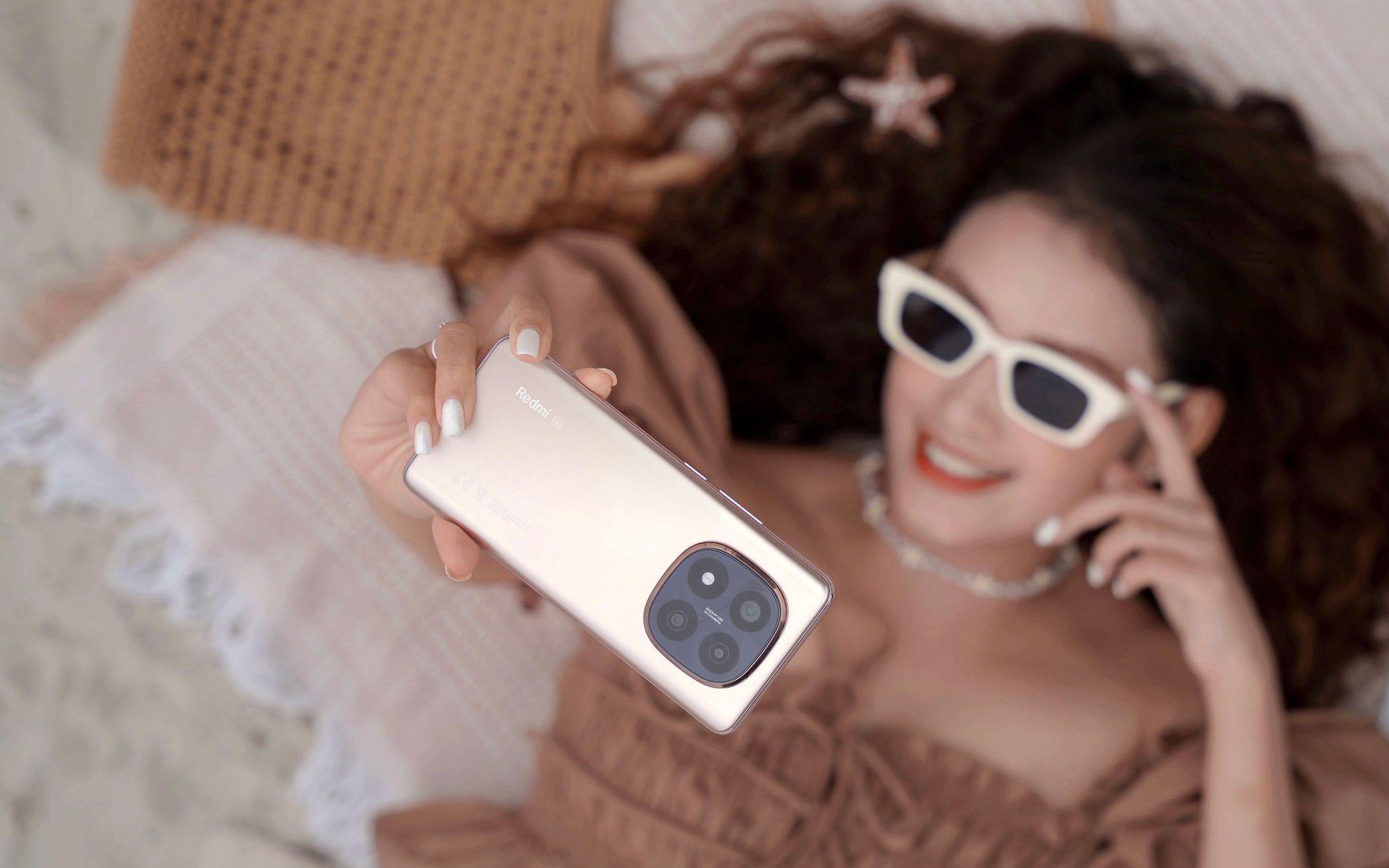 Redmi Note 14 Series Vàng Sa Mạc: Bạn đồng hành lý tưởng cho mùa hè sôi động