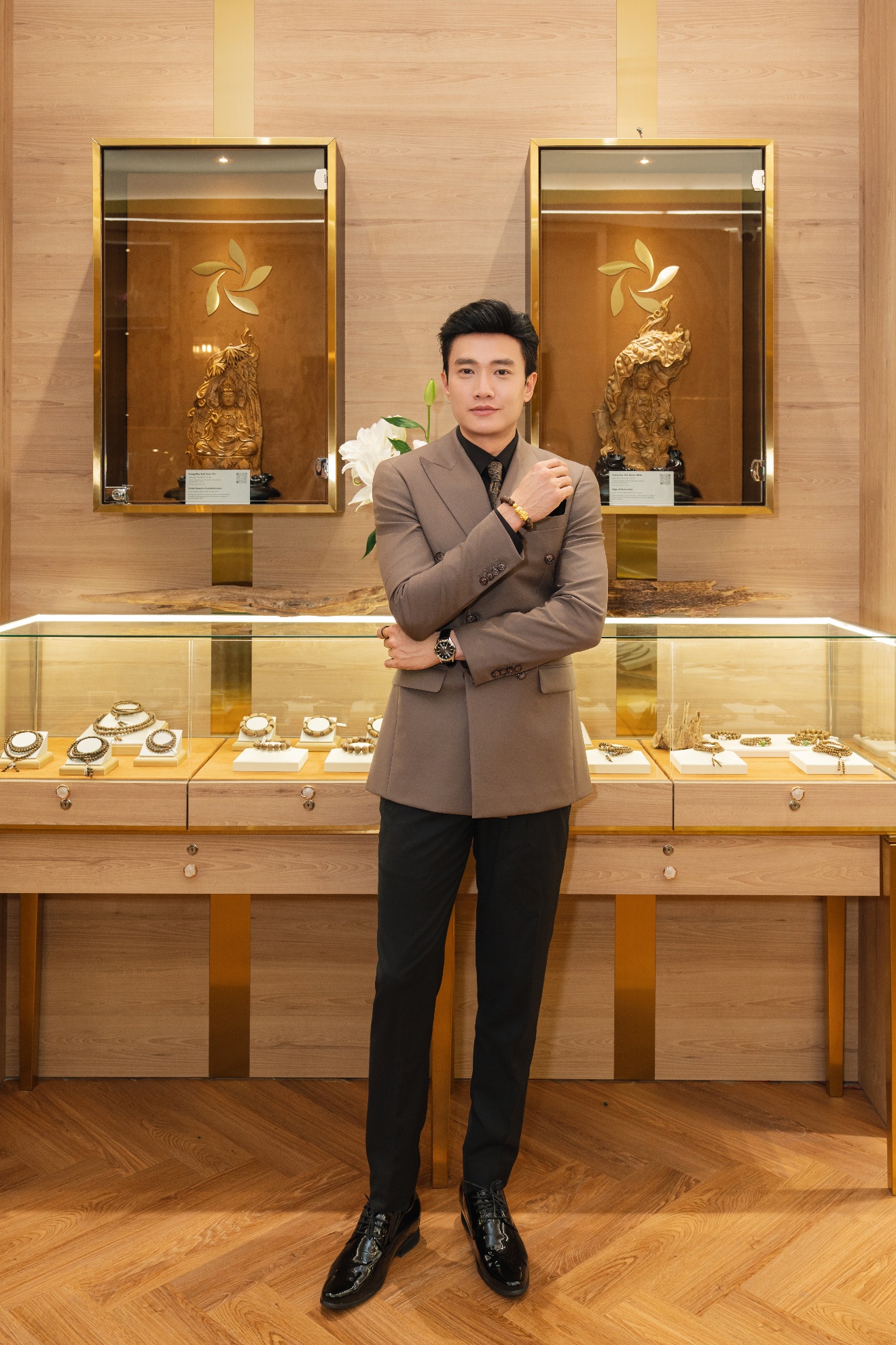Thiên Mộc Hương mở “Gallery Trầm”: Dấu ấn Heritage Luxury tại Việt Nam- Ảnh 3. Thiên Mộc Hương mở “Gallery Trầm”: Dấu ấn Heritage Luxury tại Việt Nam- Ảnh 3.