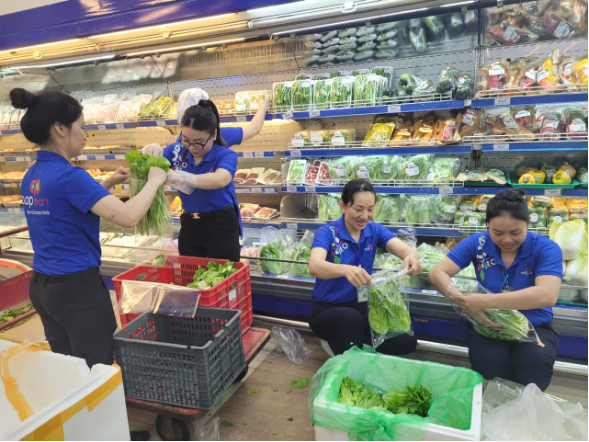 Co.opmart khu vực miền Bắc đảm bảo nguồn hàng đồng hành người dân vượt bão- Ảnh 2.