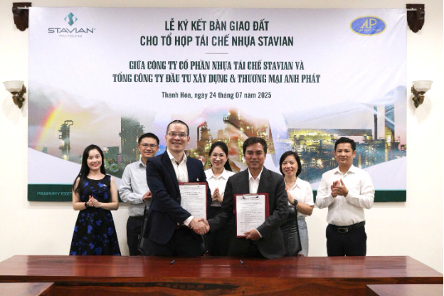 Dự án tổ hợp tái chế nhựa Stavian chính thức nhận giấy chứng nhận đăng ký đầu tư- Ảnh 1.