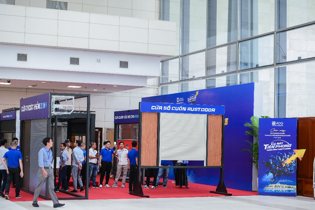 Tập đoàn Austdoor ra mắt sản phẩm mới tại hội nghị khách hàng 2025- Ảnh 4. Tập đoàn Austdoor ra mắt sản phẩm mới tại hội nghị khách hàng 2025- Ảnh 4.