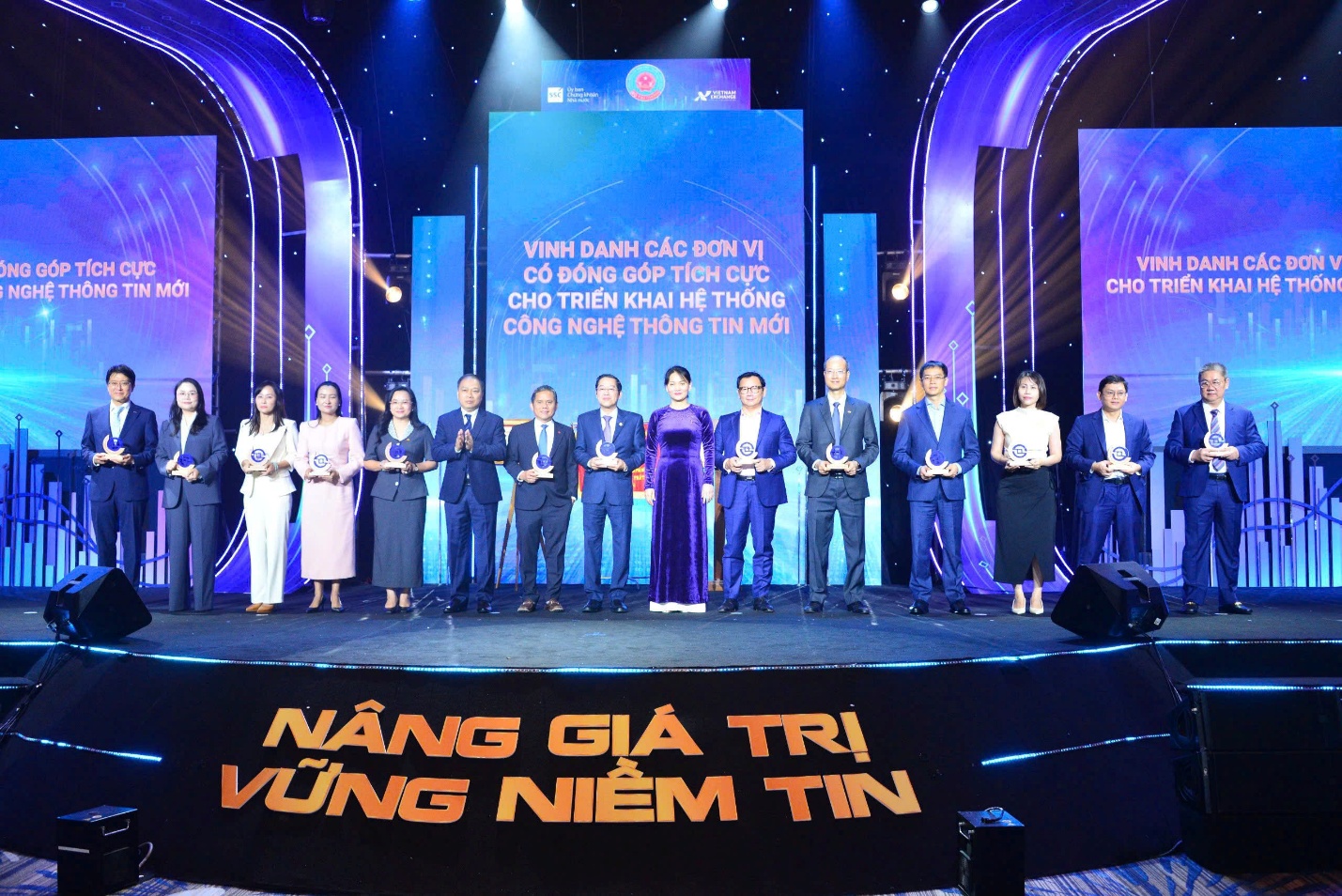 Chứng khoán Mirae Asset được Ủy ban Chứng khoán Nhà nước khen thưởng- Ảnh 1. Chứng khoán Mirae Asset được Ủy ban Chứng khoán Nhà nước khen thưởng- Ảnh 1.