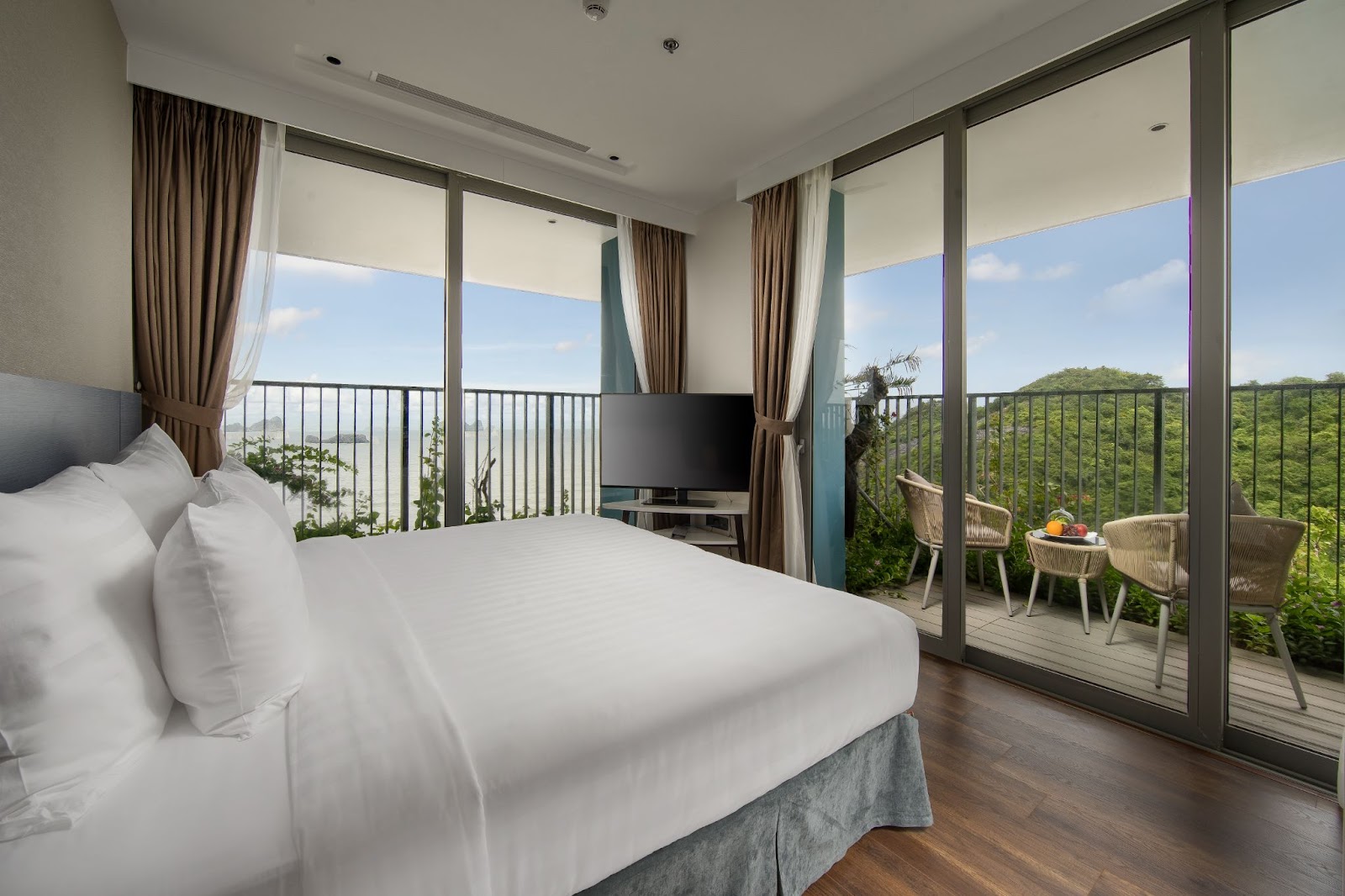 Tọa độ di sản thế giới nhân đôi giá trị cho Flamingo Cát Bà Resorts- Ảnh 1.