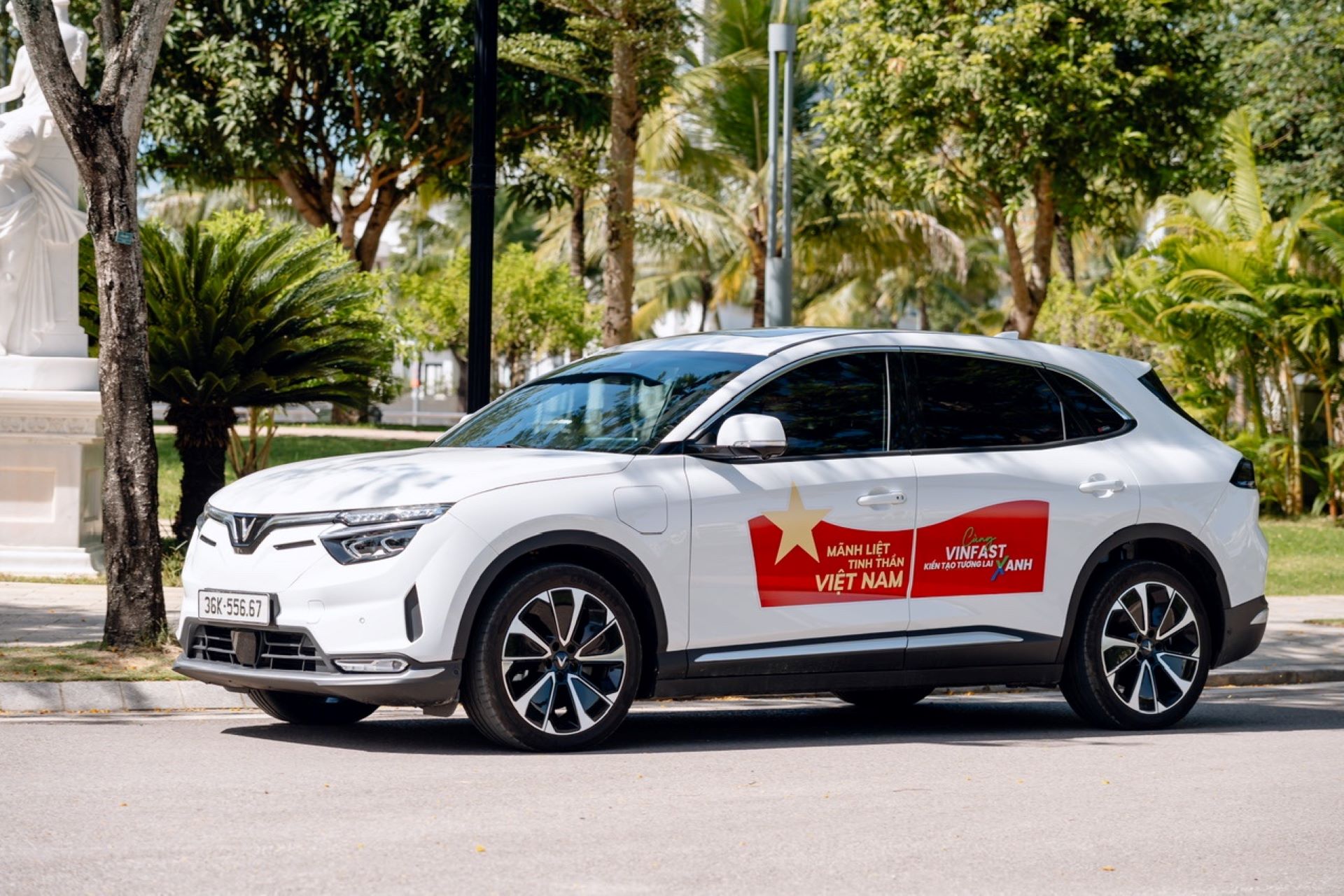 Đi tìm mẫu SUV “trải nghiệm tầm cao, mức giá tầm trung”, gia đình trẻ phải lòng VF 8- Ảnh 2.