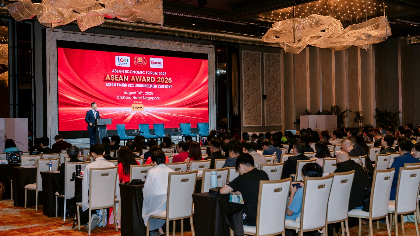 Chủ tịch Hoàng Mai Chung được vinh danh Top 10 Nhà lãnh đạo giỏi ASEAN Award 2025- Ảnh 1. Chủ tịch Hoàng Mai Chung được vinh danh Top 10 Nhà lãnh đạo giỏi ASEAN Award 2025- Ảnh 1.
