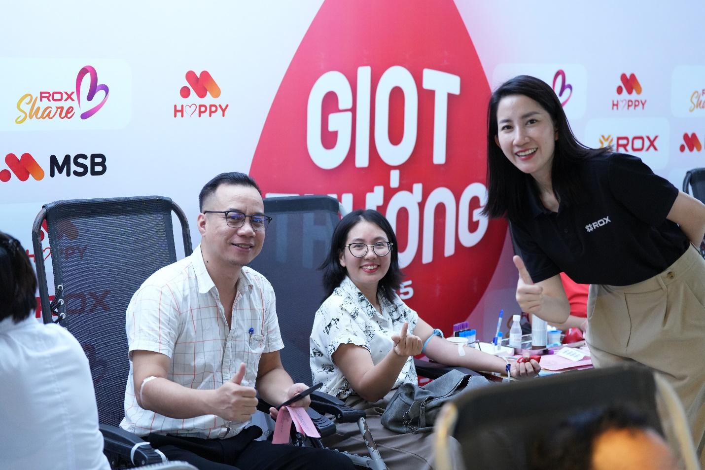 Giọt thương 2025: CBNV ROX Group chung tay hiến máu, lan tỏa giá trị sống đẹp- Ảnh 3. Giọt thương 2025: CBNV ROX Group chung tay hiến máu, lan tỏa giá trị sống đẹp- Ảnh 3.