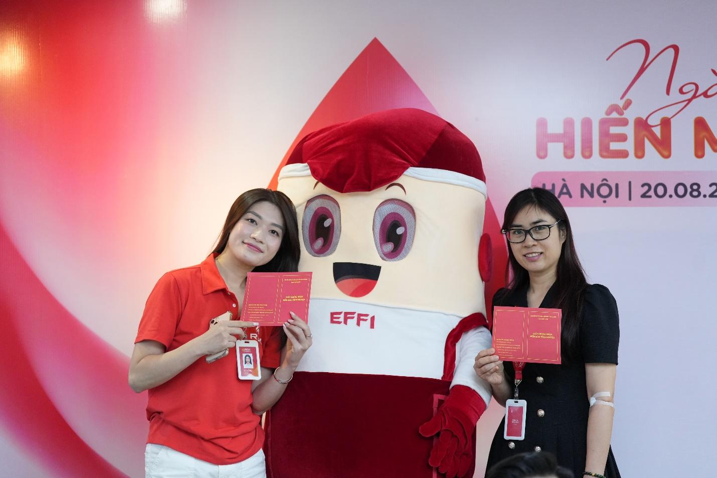 Giọt thương 2025: CBNV ROX Group chung tay hiến máu, lan tỏa giá trị sống đẹp- Ảnh 7. Giọt thương 2025: CBNV ROX Group chung tay hiến máu, lan tỏa giá trị sống đẹp- Ảnh 7.