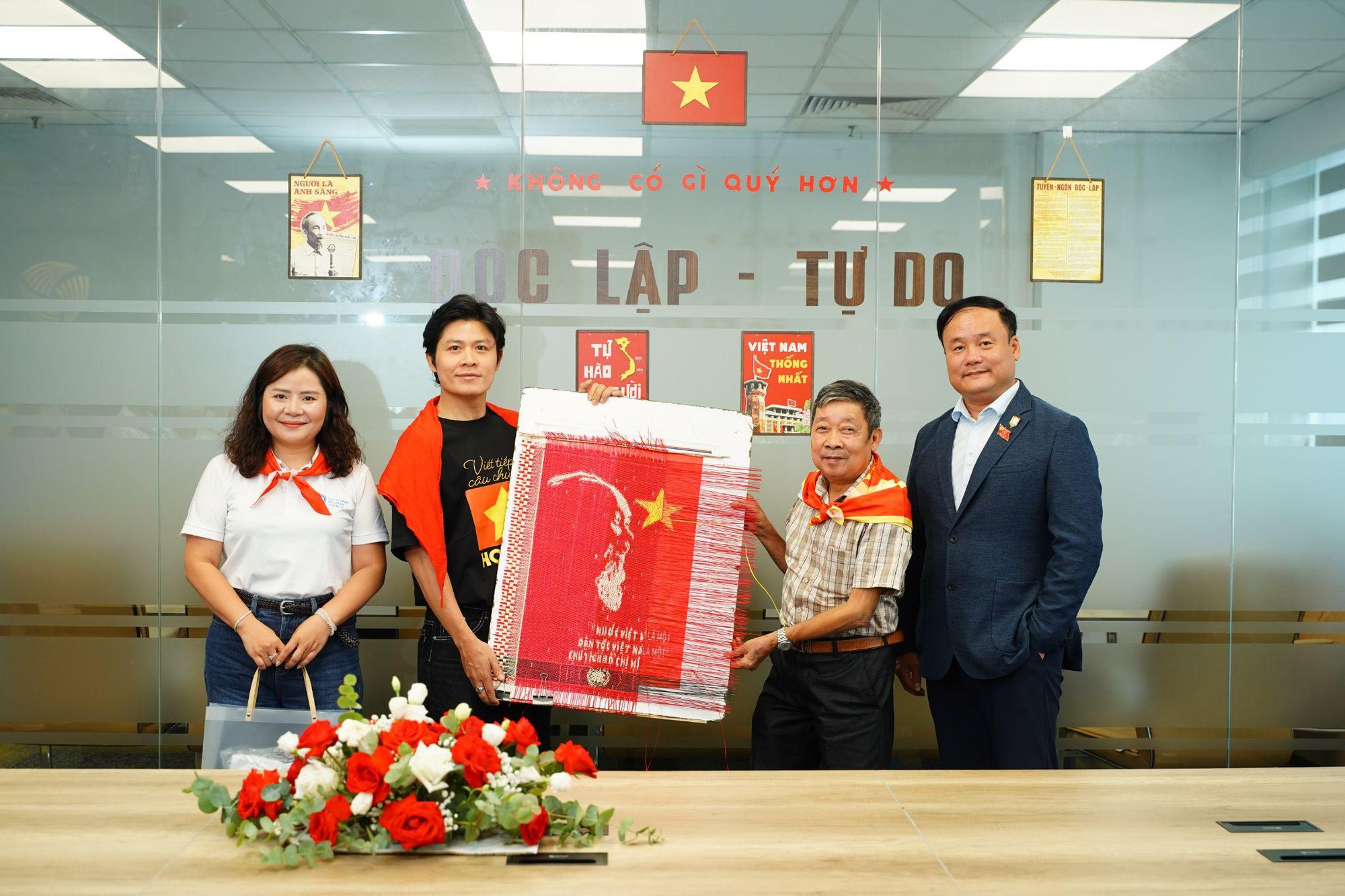 Aristino tri ân khách hàng dịp Quốc khánh và chung tay vì trẻ em khuyết tật- Ảnh 2.