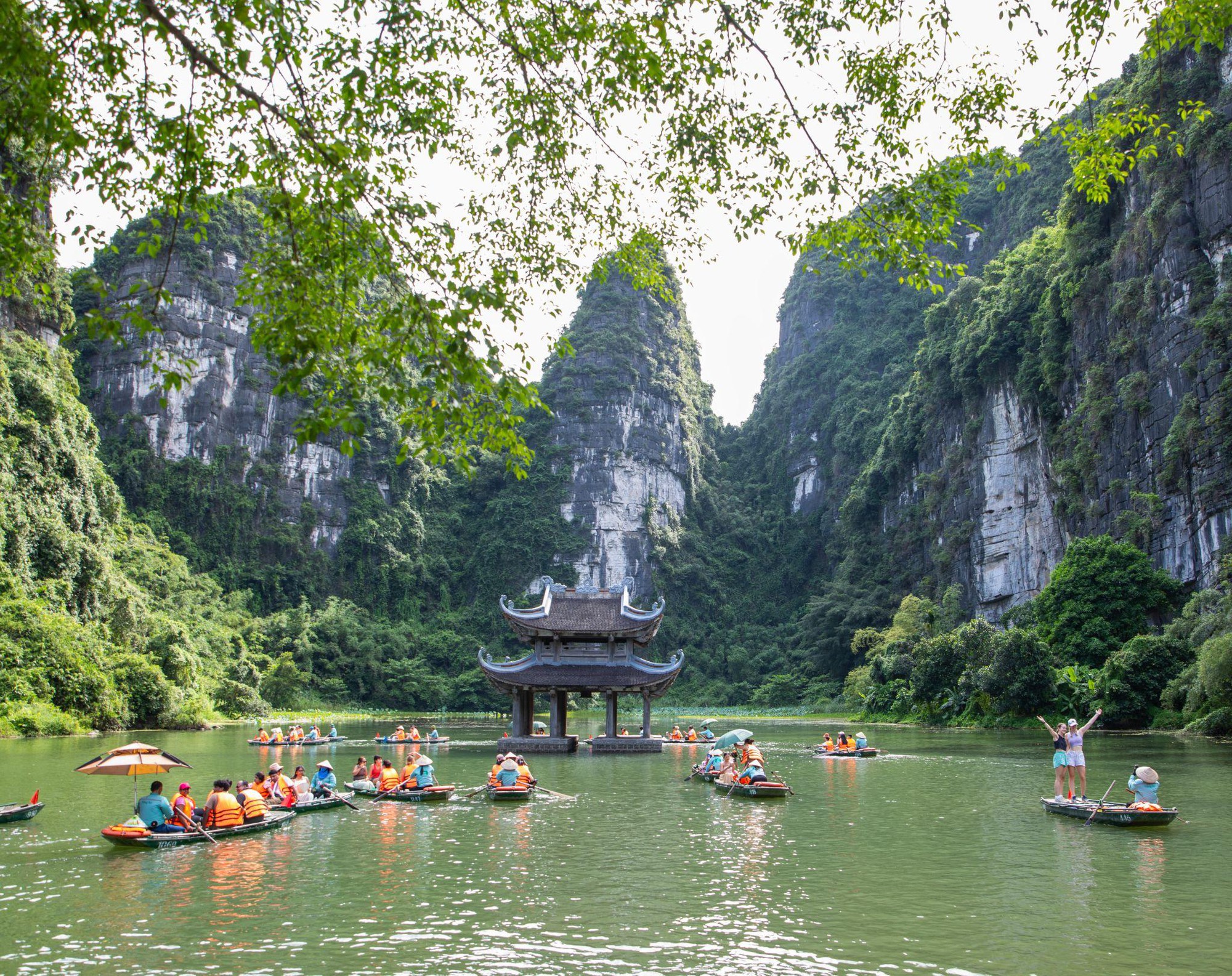 Khơi dậy tình yêu di sản của thế hệ trẻ qua lịch sử sống động- Ảnh 4. Khơi dậy tình yêu di sản của thế hệ trẻ qua lịch sử sống động- Ảnh 4.