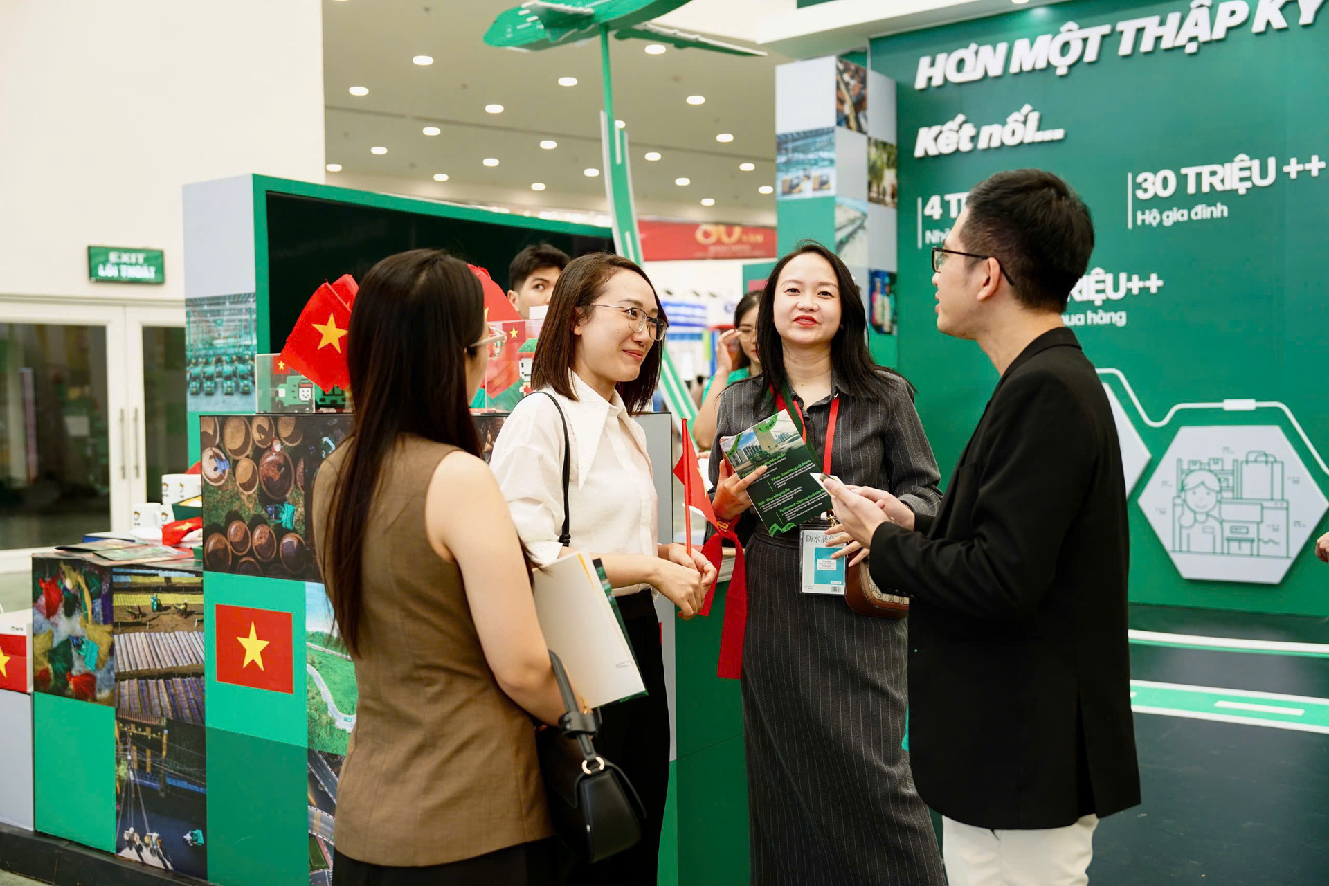GHTK tại Triển lãm 80 năm – Khởi nghiệp kiến quốc - Ảnh 2. GHTK tại Triển lãm 80 năm – Khởi nghiệp kiến quốc - Ảnh 2.