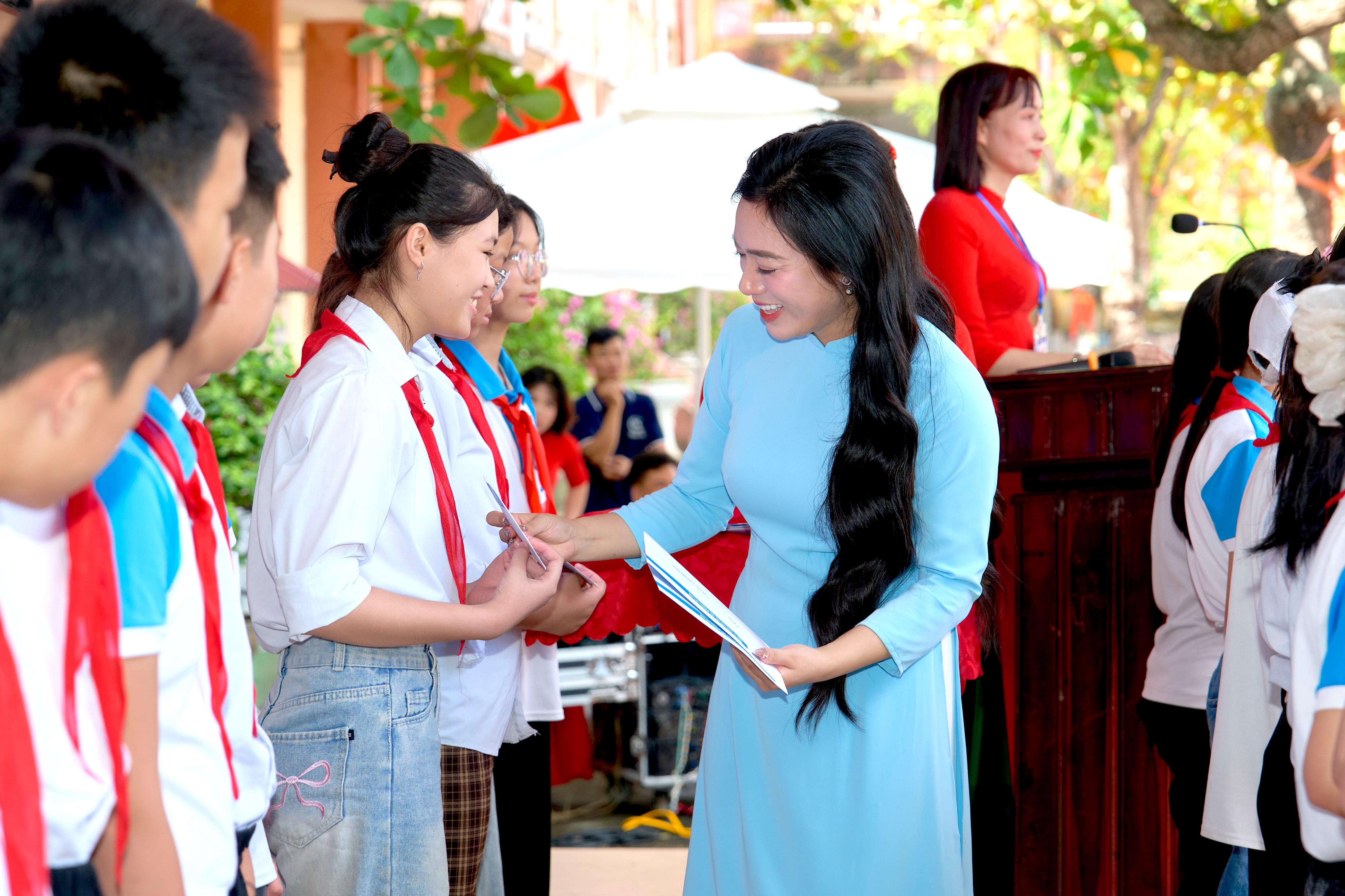 Học bổng "Nghị lực Thép" 2025: Doanh nghiệp đồng hành cùng thế hệ tri thức trẻ- Ảnh 3.