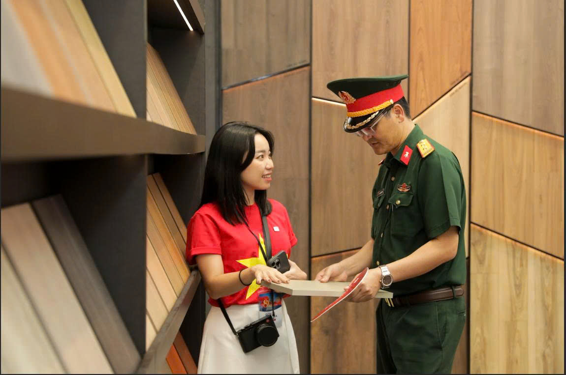 Gỗ An Cường hiện diện ấn tượng tại Triển lãm "Rạng Rỡ Việt Nam"- Ảnh 2. Gỗ An Cường hiện diện ấn tượng tại Triển lãm "Rạng Rỡ Việt Nam"- Ảnh 2.