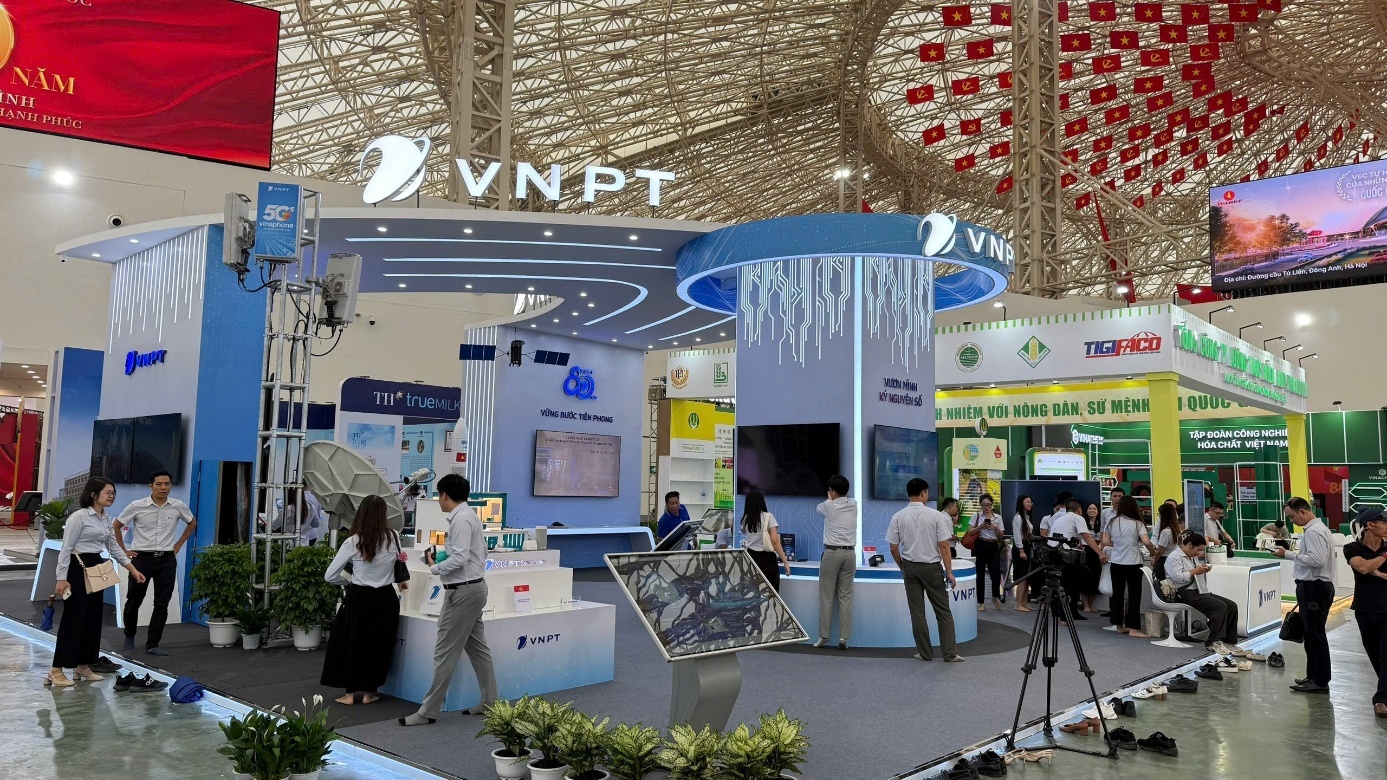 “Tự hào Việt Nam” – Hiệu ứng đặc biệt từ VinaPhone trong ngày Quốc khánh- Ảnh 1.
