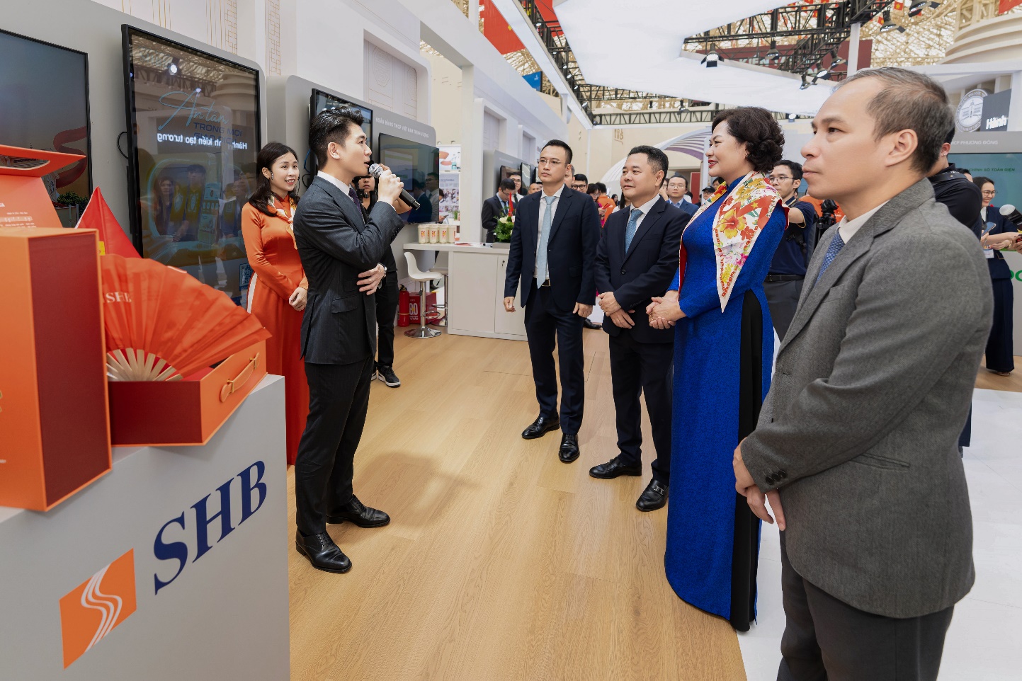 Dấu ấn SHB tại triển lãm “80 năm Hành trình Độc lập – Tự do – Hạnh phúc”- Ảnh 2.