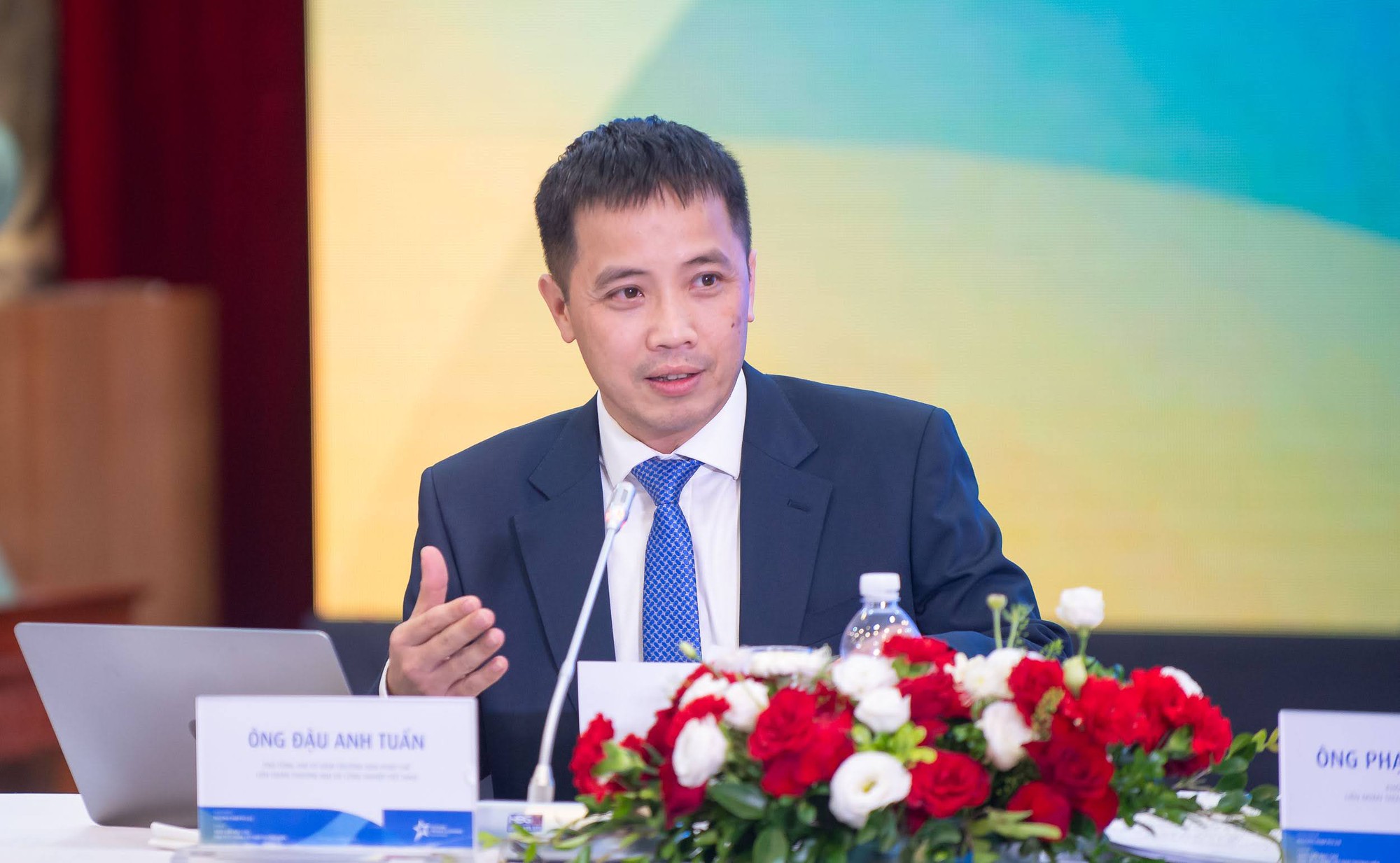 VCCI "bắt tay" tập đoàn lớn xây dựng Báo cáo Kinh tế tư nhân thường niên: Phá rào cản, khơi thông nguồn lực để doanh nghiệp bứt phá- Ảnh 3.