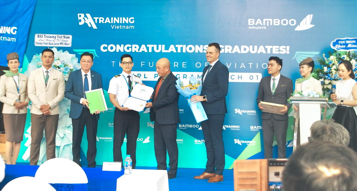 BAA Training Vietnam và Bamboo Airways tiên phong trong đào tạo học viên phi công MPL- Ảnh 1. BAA Training Vietnam và Bamboo Airways tiên phong trong đào tạo học viên phi công MPL- Ảnh 1.