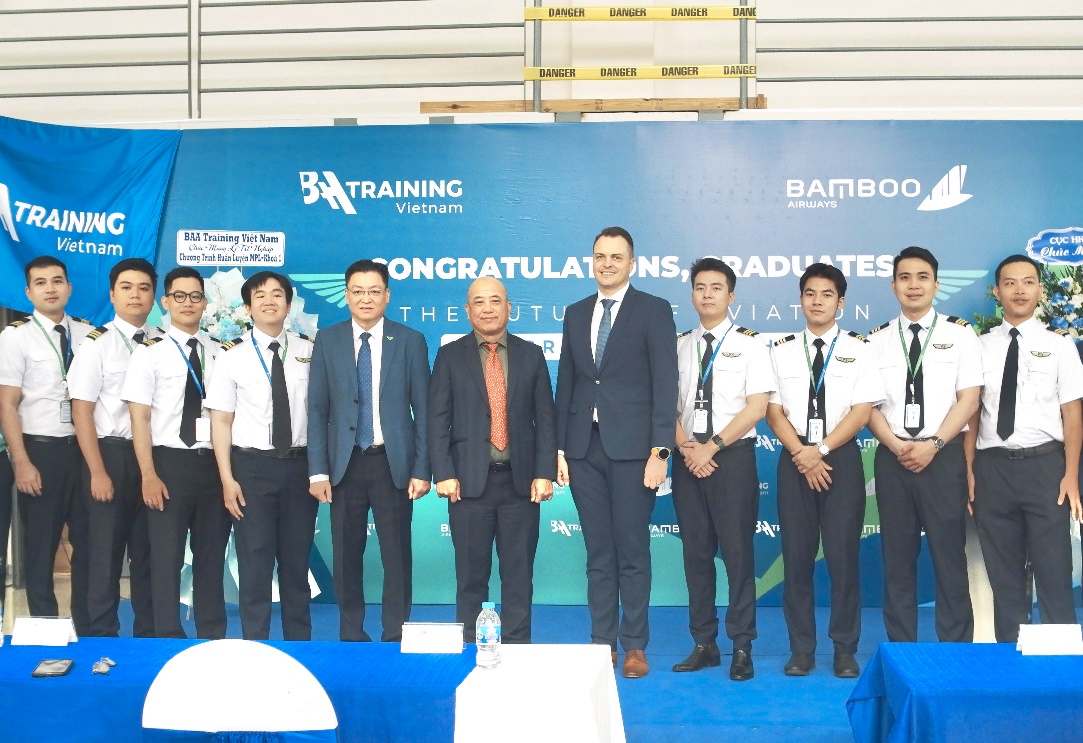 BAA Training Vietnam và Bamboo Airways tiên phong trong đào tạo học viên phi công MPL- Ảnh 3. BAA Training Vietnam và Bamboo Airways tiên phong trong đào tạo học viên phi công MPL- Ảnh 3.