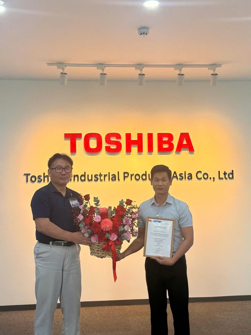 Lập Sơn trở thành Đại lý chính thức máy biến tần Toshiba tại Việt Nam- Ảnh 1.