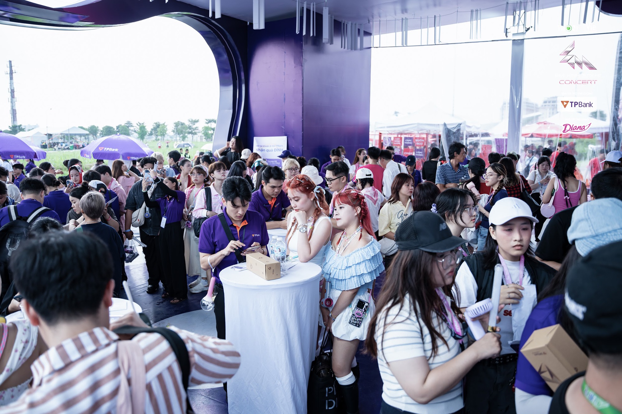 “Kim chủ” tâm lý nhất mùa concert gọi tên TPBank- Ảnh 2. “Kim chủ” tâm lý nhất mùa concert gọi tên TPBank- Ảnh 2.