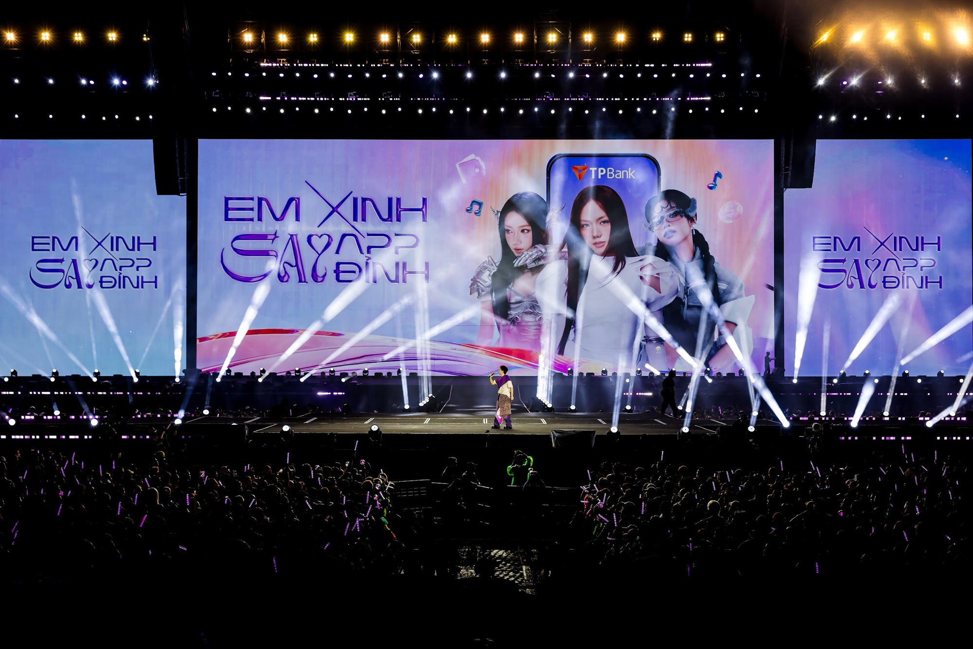 “Kim chủ” tâm lý nhất mùa concert gọi tên TPBank- Ảnh 5. “Kim chủ” tâm lý nhất mùa concert gọi tên TPBank- Ảnh 5.