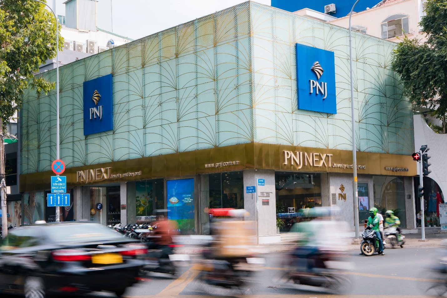 PNJ hợp tác cùng VinFast, GSM, V-Green thúc đẩy giao thông xanh trong doanh nghiệp- Ảnh 1.