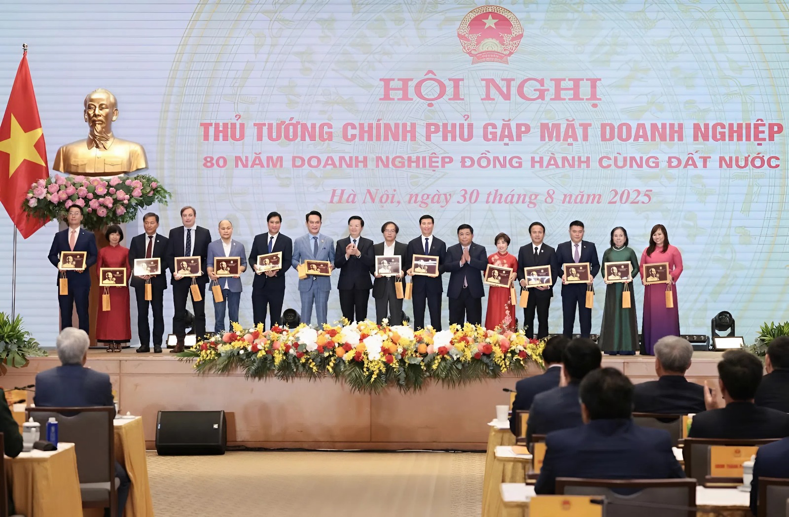Ống đồng Toàn Phát nhận giải Doanh nghiệp đóng góp xuất sắc vì xã hội- Ảnh 1. Ống đồng Toàn Phát nhận giải Doanh nghiệp đóng góp xuất sắc vì xã hội- Ảnh 1.