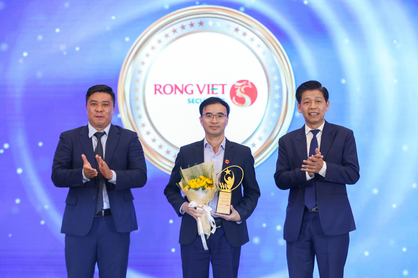 Khởi động hành trình đầu tư cùng “Metro Thịnh Vượng” của Chứng khoán Rồng Việt- Ảnh 1. Khởi động hành trình đầu tư cùng “Metro Thịnh Vượng” của Chứng khoán Rồng Việt- Ảnh 1.