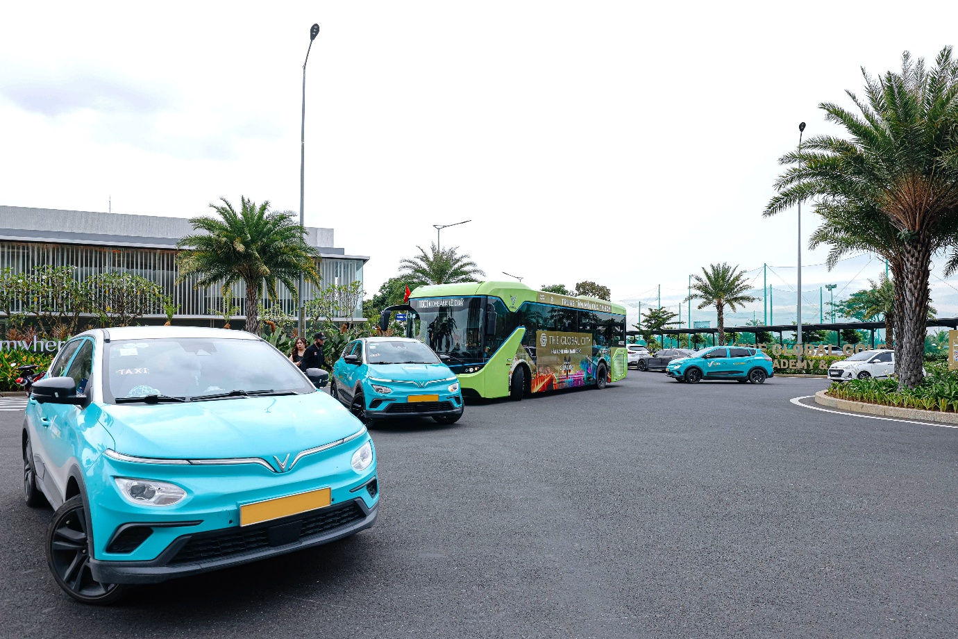 Hàng vạn khán giả hòa nhịp tại The Global City trong Anh Trai Vượt Ngàn Chông Gai- Ảnh 6. Hàng vạn khán giả hòa nhịp tại The Global City trong Anh Trai Vượt Ngàn Chông Gai- Ảnh 6.