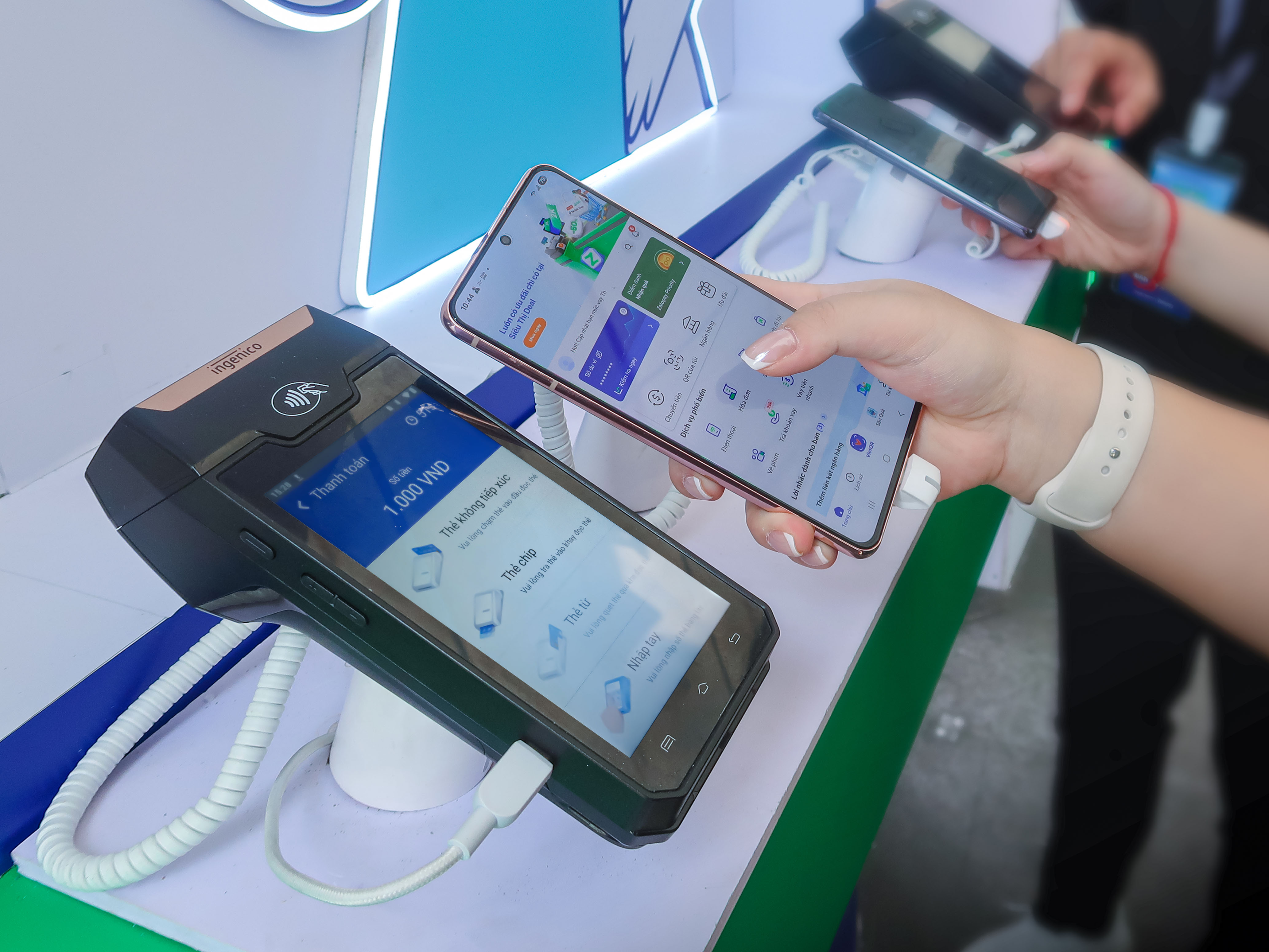 Tính năng Thanh Toán Chạm lần đầu được Zalopay giới thiệu tại New Year Fes- Ảnh 1.