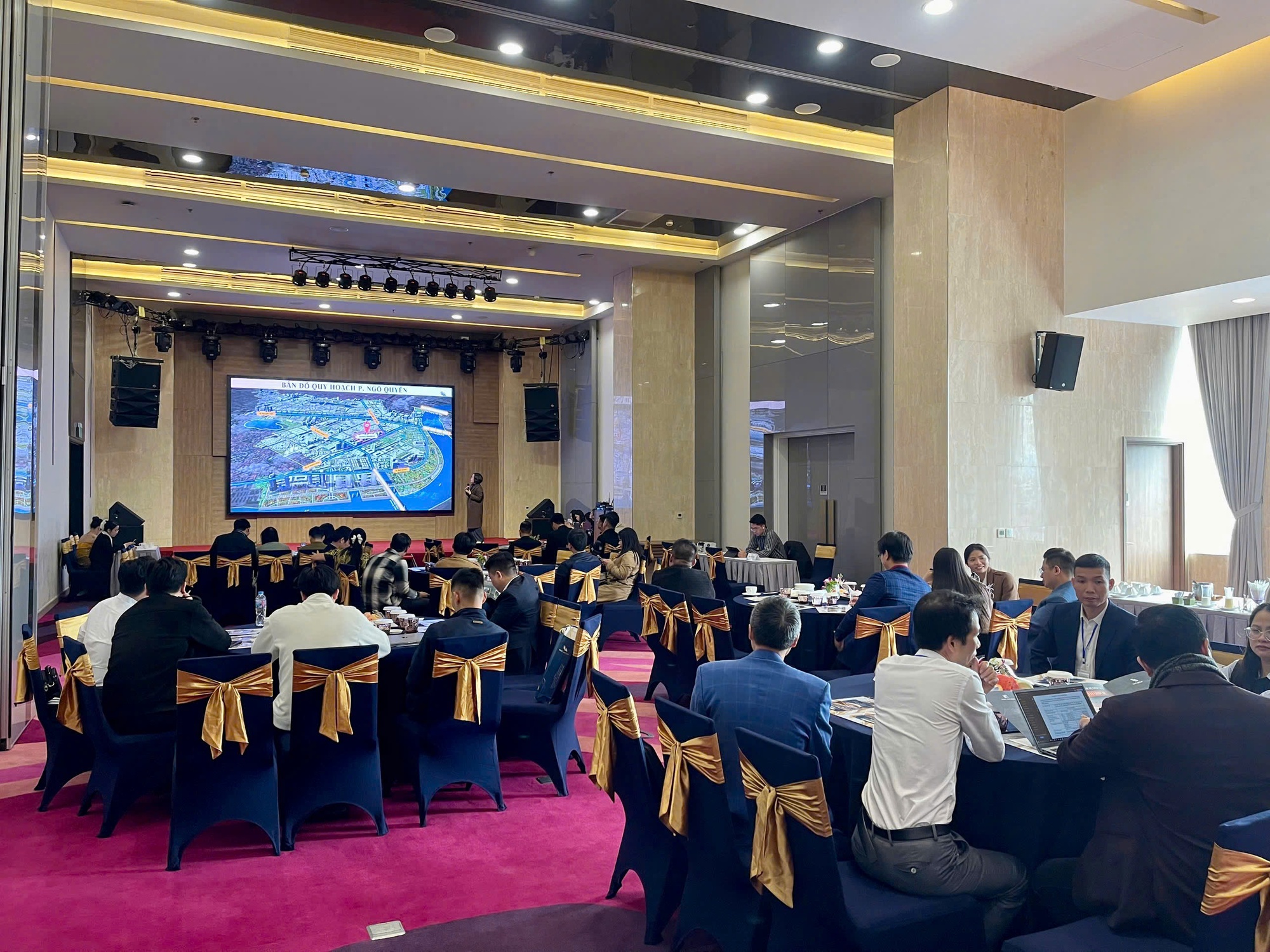 Dòng tiền bền vững tại The Grand Harbor: Shophouse trong quần thể chung cư - Ảnh 2.