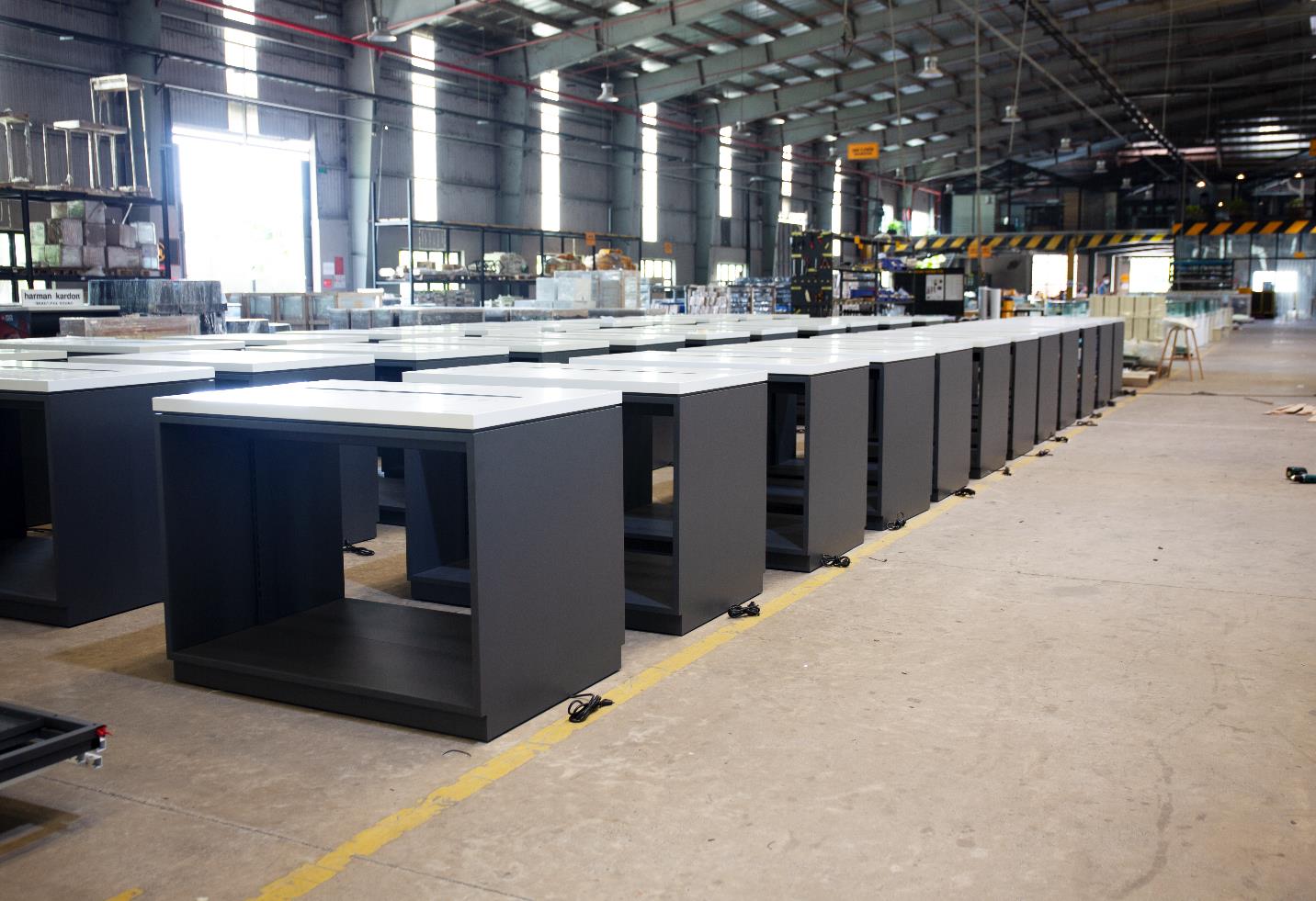 Nội thất bền vững - Giải pháp nâng tầm không gian bán lẻ sang trọng, cao cấp- Ảnh 2.