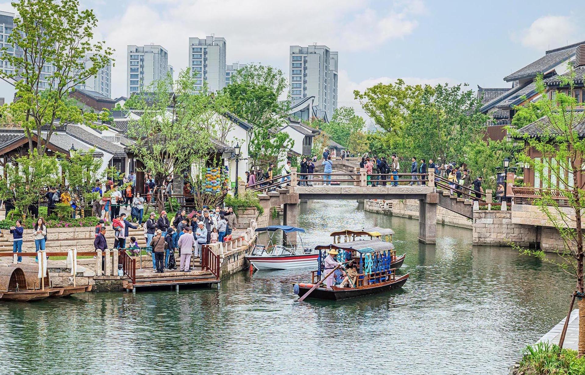 Da Nang Downtown và mô hình “thành phố thu nhỏ bên sông” trên thế giới - Ảnh 1.