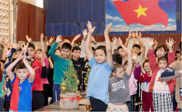 &ldquo;Chị ơi, em ngoan rồi&rdquo; v&agrave; niềm vui của những em b&eacute; đặc biệt - Ảnh 12.