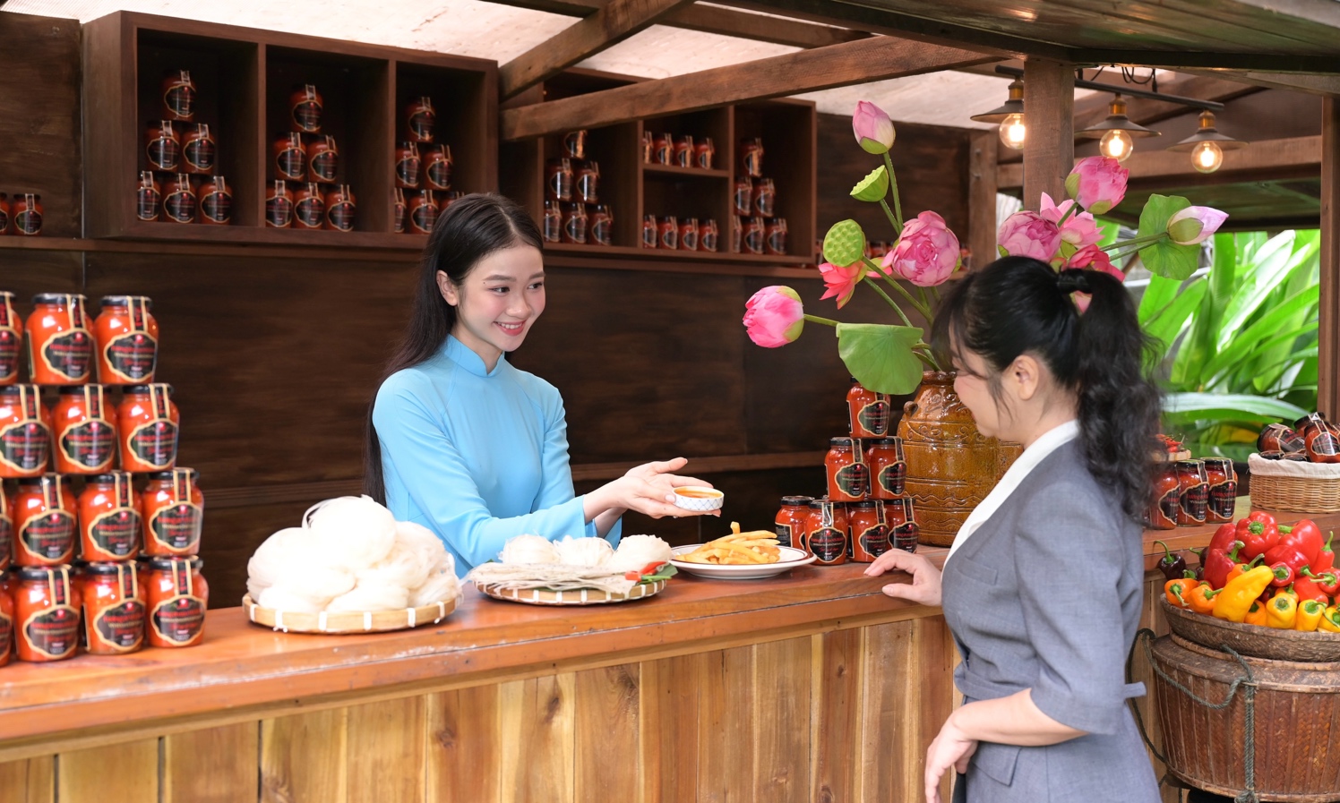 Từ tái cấu trúc doanh nghiệp đến tái cấu trúc hương vị Việt- Ảnh 1.